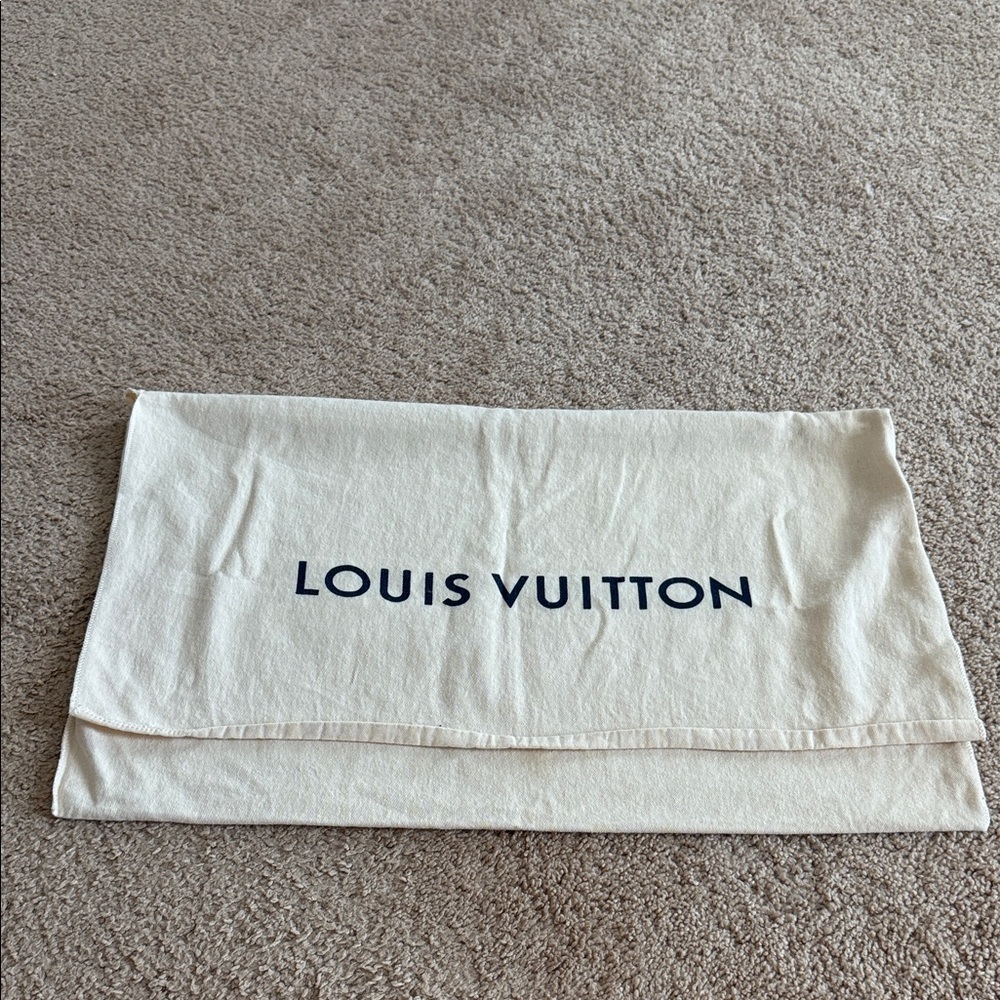 Louis Vuitton Beige Dust Bag with Logo